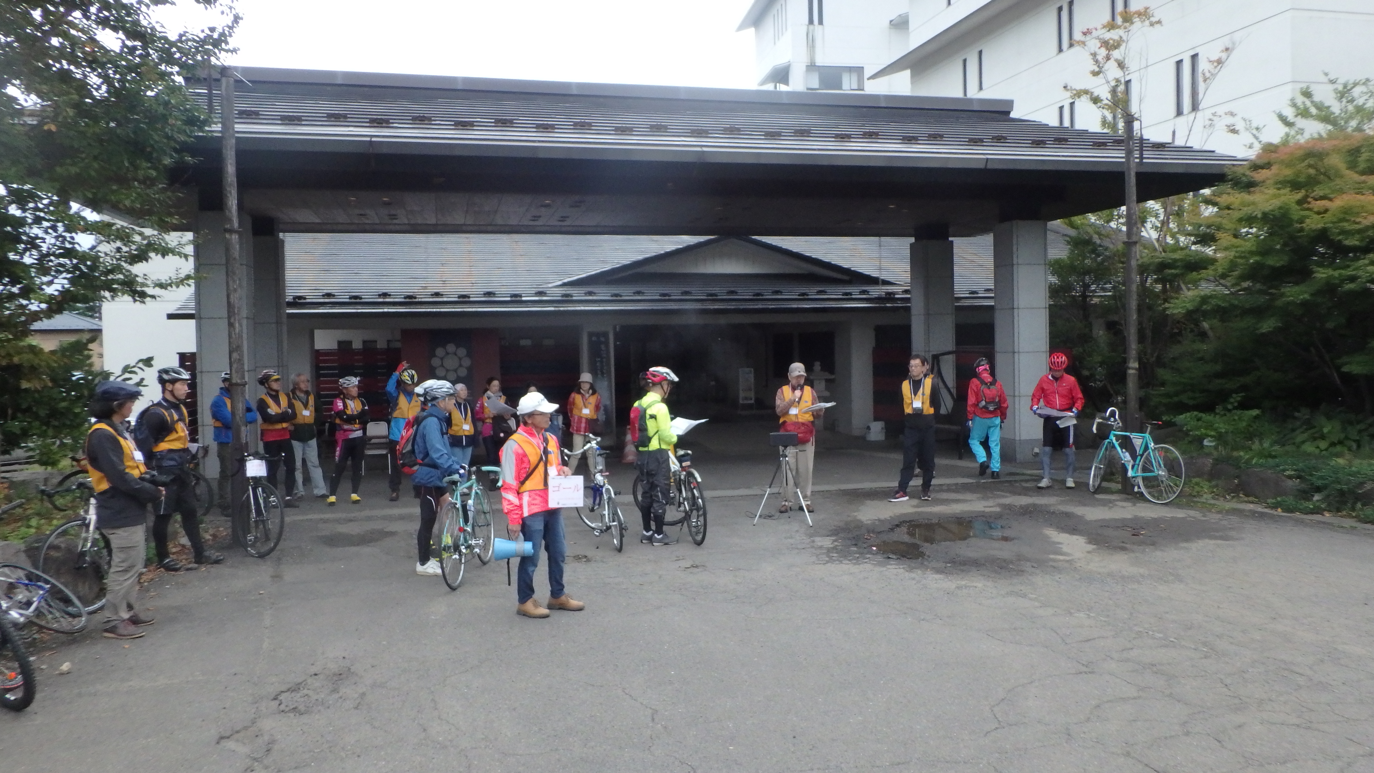 �{��̃X�^�b�t�̊F����